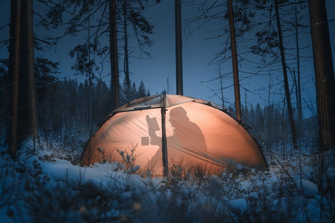 2 Top Tips for Staying Warm When Camping This Winter