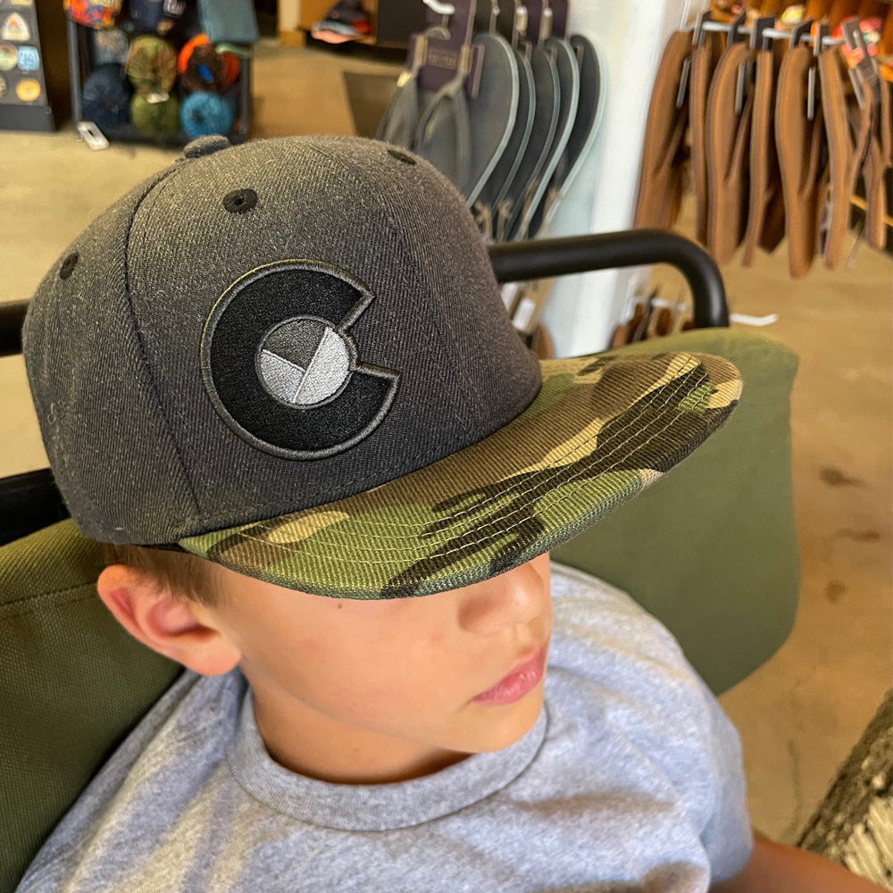 Kids' Camo Snapback Flat Bill Hat